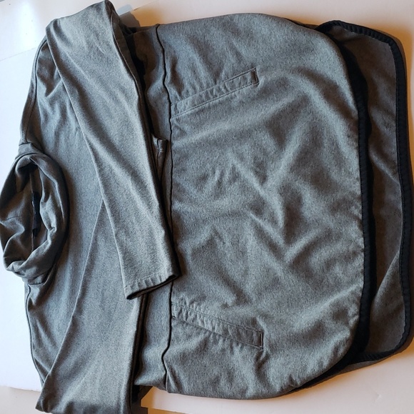 North Face Girl's Long Sleeve Gray Sweatshirt w/Pocket Size M (10/12) - Picture 4 of 13